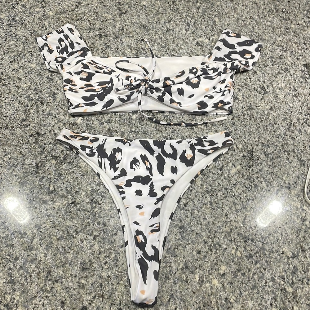 White Leopard Print Bathingsuit